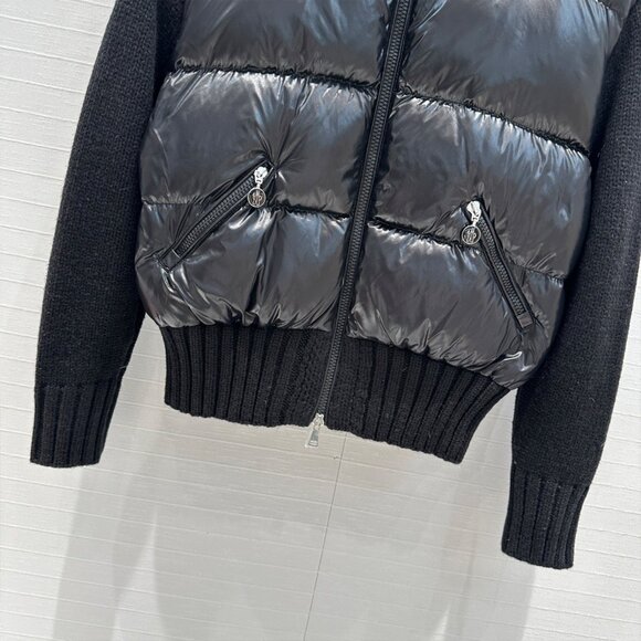 Moncler black Down Jacket featuring Knit Sleeves - Picture 7 of 9